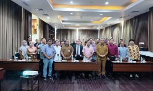 Lakukan Pembinaan Kepatuhan SOP Pelaku Industri Pariwisata, Ini Pesan Benyamin.(eka) HitzSerpong.com