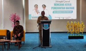 Wali Kota Tangsel Targetkan Pertumbuhan Ekonomi Diatas 6 Persen di 2025.(eka) HitzSerpong.com