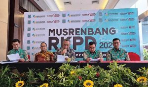 Penjelasan Wali Kota Tangsel Tentang Tingkat Kemiskinan yang Meningkat.(eka) HitzSerpong.com