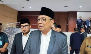 Wali Kota Tangsel, Benyamin Davnie.(eka) HitzSerpong.com