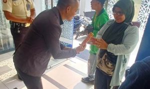 Bank BRI BO Ciputat Berikan Apresiasi ke Nasabah di Hari Pelanggan Nasional.(ist) HitzSerpong.com