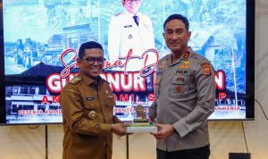 Gubernur Banten Andra Soni bersama Kapolda Banten Irjen Pol Suyudi Ario Seto.(ist) HitzSerpong.com