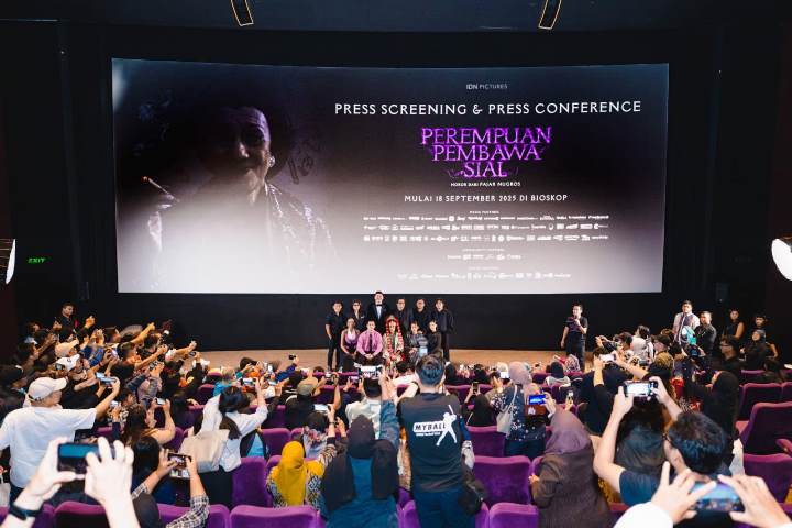Film Horor Perempuan Pembawa Sial Tayang 18 September 2025, Terinspirasi Mitos Kutukan Bahu Laweyan. (Foto Istimewa) HitzSerpong.com