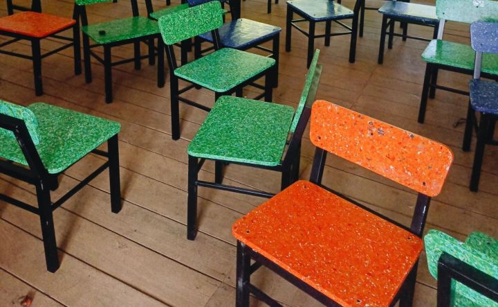 Dari Limbah Plastik Jadi Furnitur Sekolah, Inisiatif TUKU Dukung Pendidikan dan Lingkungan.(ist) HitzSerpong.com