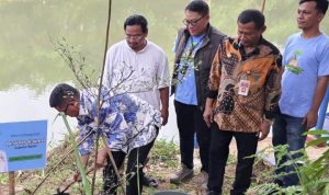 Dukung Gerakan Lingkungan, Pemprov Banten Salurkan 3.000 Bibit untuk Bantaran Sungai Cisadane.(Foto: Istimewa) HitzSerpong.com