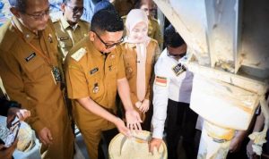 Pastikan Stok Beras Aman, Gubernur Banten Tinjau Langsung Penggilingan di Serang.(Foto: Istimewa) HitzSerpong.com