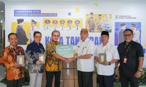 PT IKPP Tangerang Wakafkan 1.500 Alquran untuk Tangerang Raya. (Foto: Istimewa) hitzserpong.com