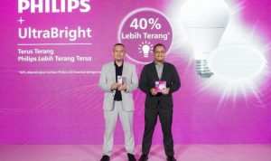Ki-Ka: Dedy Bagus Pramono, President Director, Signify Commercial Indonesia & Burhan Noor Sahid, Head of Marketing Consumer, Signify Commercial Indonesia dalam peluncuran Philips UltraBright. hitzserpong.com