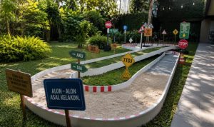 ibis Styles Serpong BSD City menghadirkan RC Track, arena off-road mini untuk tamu menginap yang bisa dinikmati gratis setiap akhir pekan sebagai aktivitas staycation keluarga. (Istimewa) hitzserpong.com