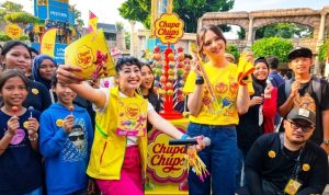 Chupa Chups luncurkan Crazy Raffe Jelly Candy di Dufan dengan rasa stroberi, isian creamy & tekstur kenyal. Nikmati brand experience interaktif & instalasi raksasa.(Ist) hitzserpong.com