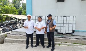 Kelurahan Pakulonan dan IKPP Tangerang kirim 2 toren air 1.000 liter ke Kranggan untuk atasi kekeringan. Bantuan diserahkan langsung ke Plt Lurah Kranggan. (Foto: Istimewa) hitzserpong.com
