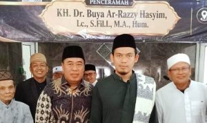 Camat Serpong Utara Ma'mun silaturahmi ke warga dalam acara Maulid Nabi di Masjid Al-Furqan Pakualam. Perkenalkan diri sebagai camat baru. (Ist) hitzserpong.com
