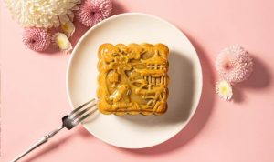 Pullman Jakarta Central Park hadirkan tiga koleksi mooncake istimewa di The Art of Gifting mulai harga IDR 98.000++. Early Bird 20% hingga 31 Agustus 2026. (Foto; Istimewa) hitzserpong.com