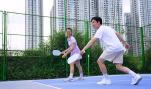 Lazada 9.9 Mega Brands Sale bantu pencinta padel lengkapi perlengkapan. Penjualan raket padel di LazMall naik 6 kali lipat sepanjang Semester I 2026. (Foto: Istimewa) hitzserpong.com