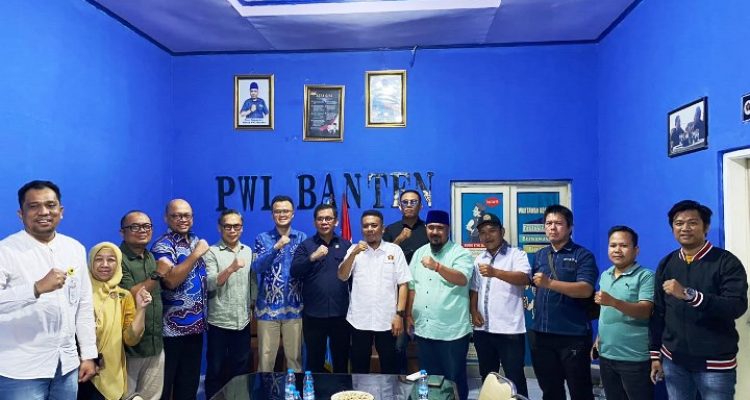 BPN Banten Kunjungi PWI, Harison Mocodompis Ingin Koordinasi Lebih Mudah.(Foto: Istimewa) hitzserpong.com